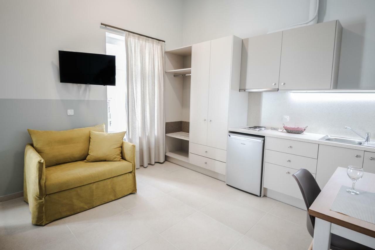 Stylish Studio Apartment - 1 House كالاماتا المظهر الخارجي الصورة